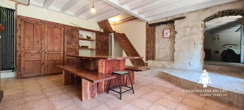 Maison en pierre - 221 m² - 9 pièces