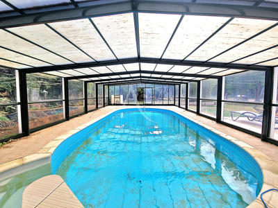 Maison - 258 m² - 9 pièces