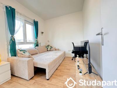 Chambre - 11 m² - 1 pièce