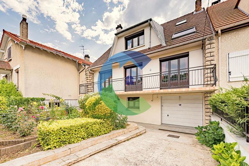 Maison - 134 m² - 6 pièces