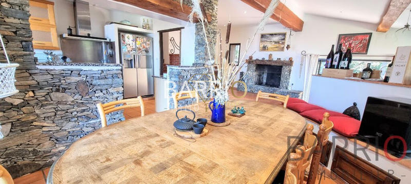 Villa - 200 m² - 8 pièces