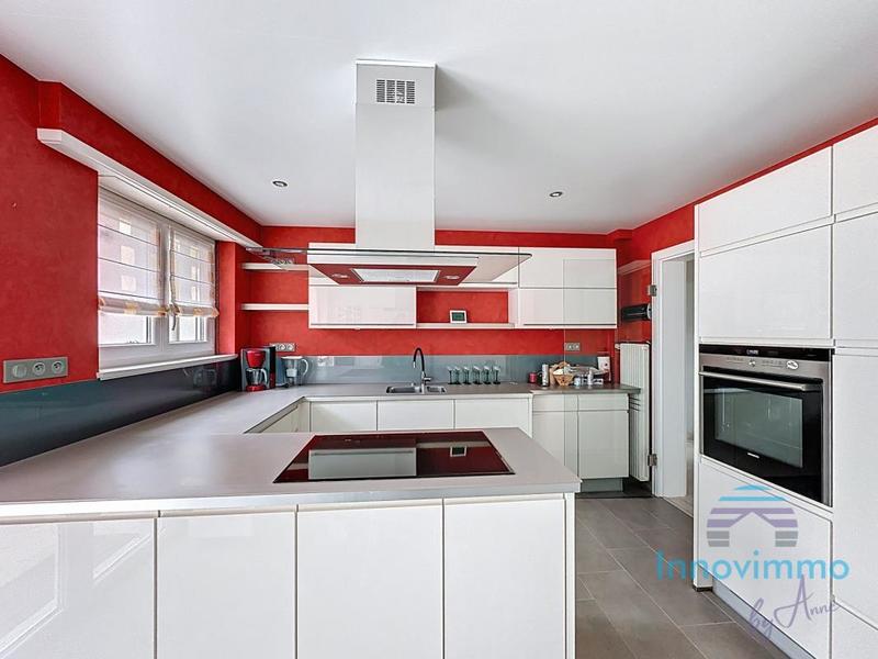 Villa - 216 m² - 8 pièces