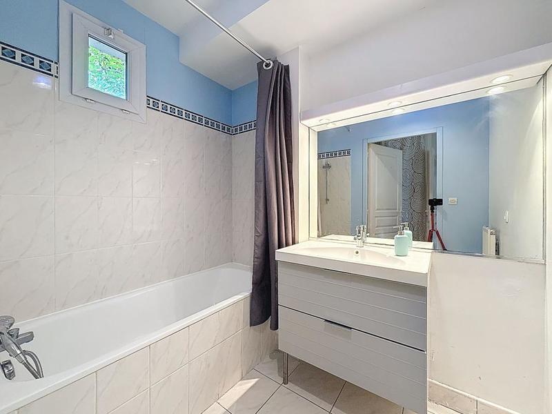 Maison - 163 m² - 8 pièces