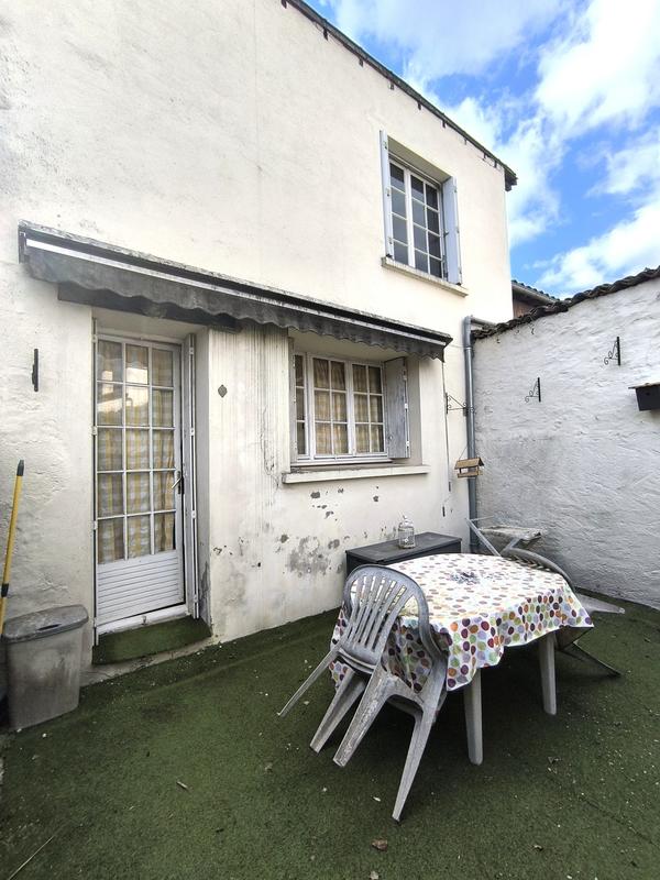 Maison - 181 m² - 6 pièces