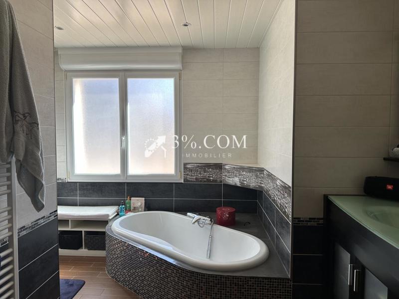 Maison - 164 m² - 7 pièces