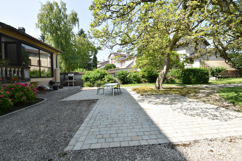 Maison bourgeoise - 361 m² - 12 pièces