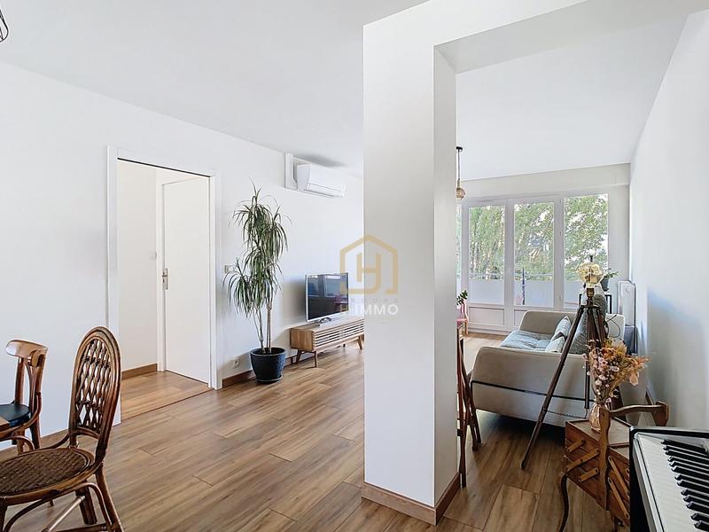 Appartement - 85 m² - 4 pièces