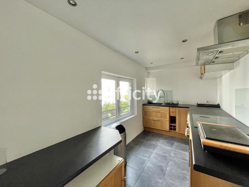 Maison - 175 m² - 6 pièces