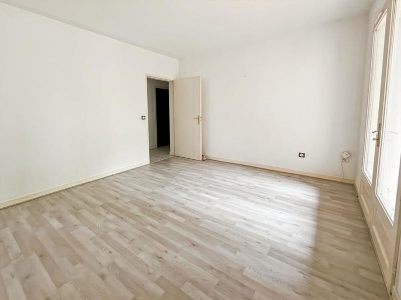 Maison - 180 m² - 5 pièces