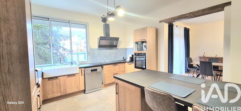 Maison - 104 m² - 4 pièces