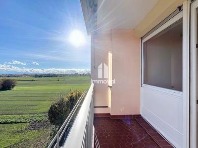 Appartement - 93 m² - 4 pièces