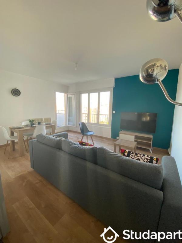 Chambre - 13 m² - 1 pièce