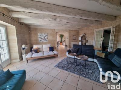 Maison - 260 m² - 8 pièces