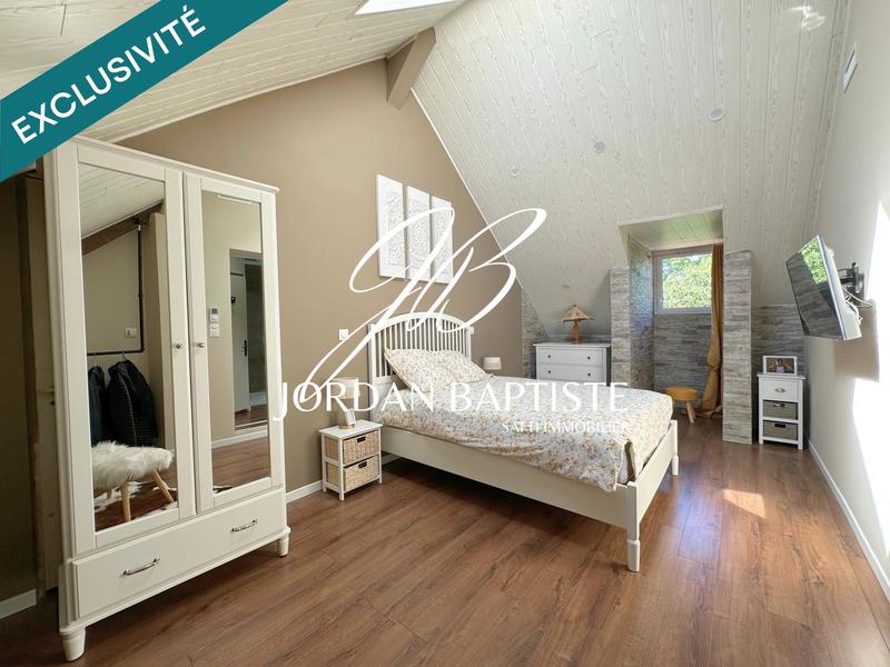 Maison - 250 m² - 12 pièces