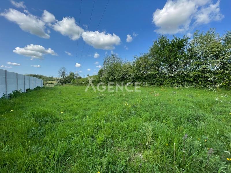 Terrain constructible - 1 940 m²