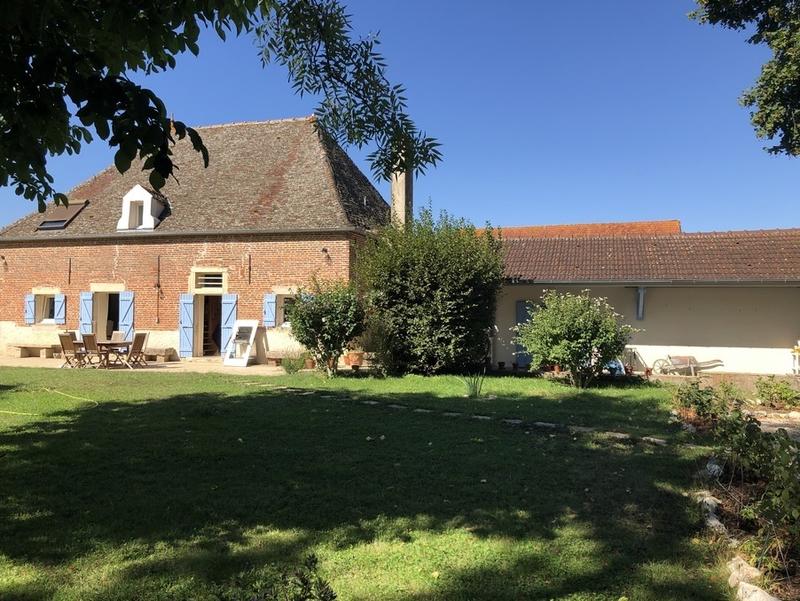 Maison - 200 m² - 8 pièces