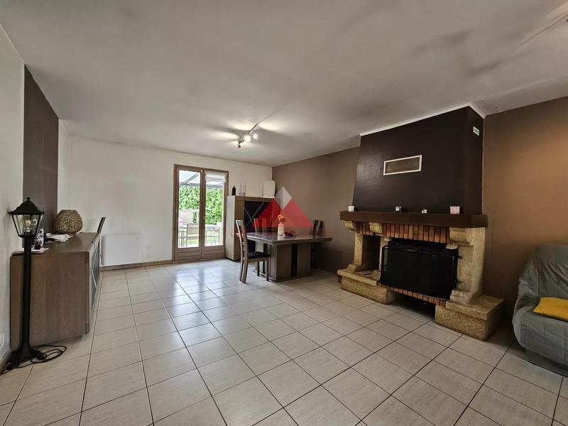 Maison - 98 m² - 5 pièces