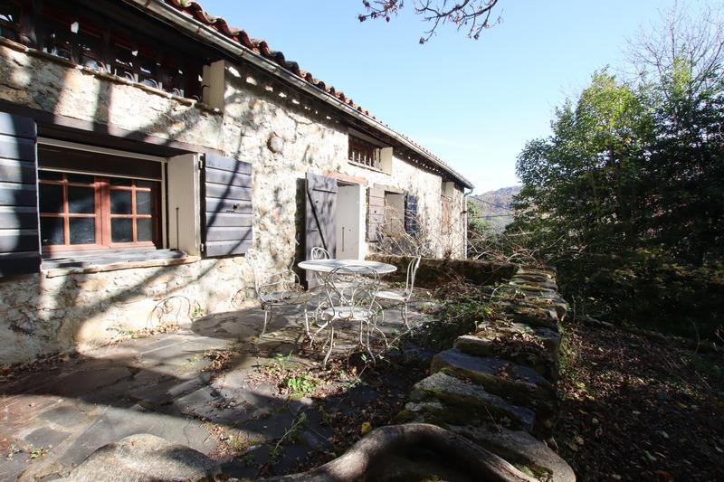 Maison - 240 m² - 6 pièces