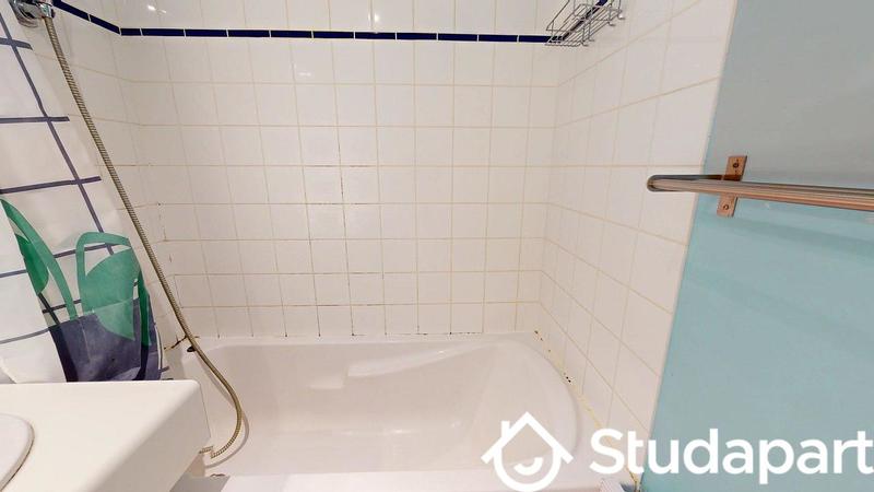 Chambre - 9 m² - 1 pièce