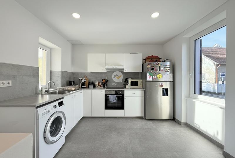 Maison traditionnelle - 180 m² - 7 pièces