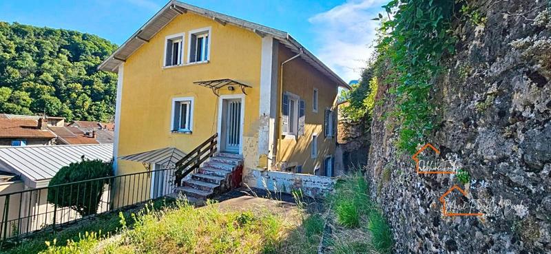 Maison - 190 m² - 8 pièces