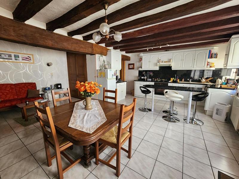 Maison - 185 m² - 9 pièces