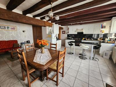 Maison - 185 m² - 9 pièces