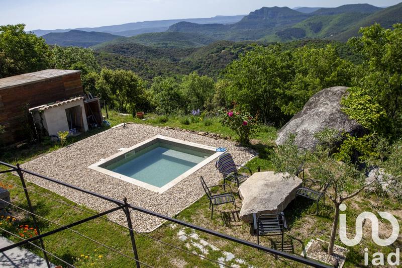 Maison - 240 m² - 8 pièces