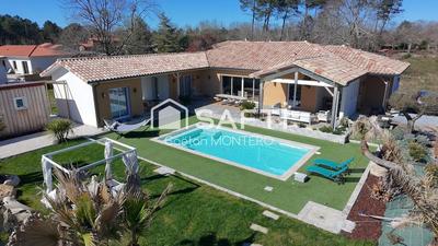 Maison - 194 m² - 6 pièces