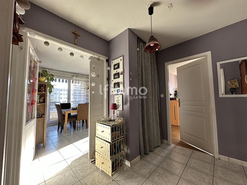 Appartement - 80 m² - 4 pièces