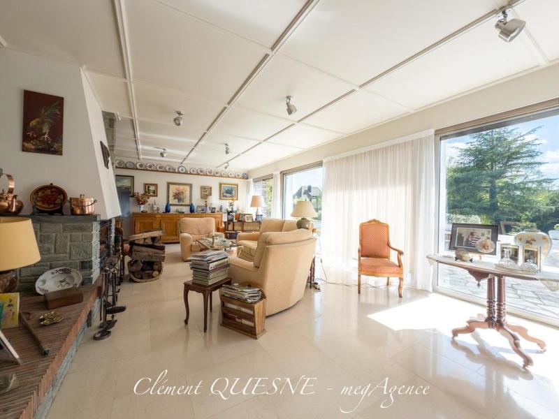 Maison - 246 m² - 7 pièces