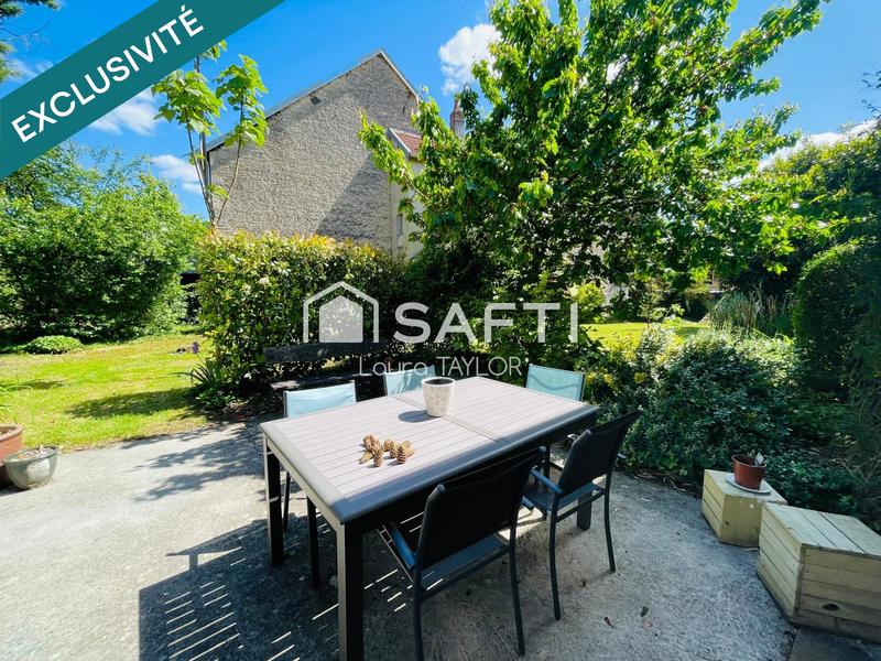 Maison - 250 m² - 10 pièces