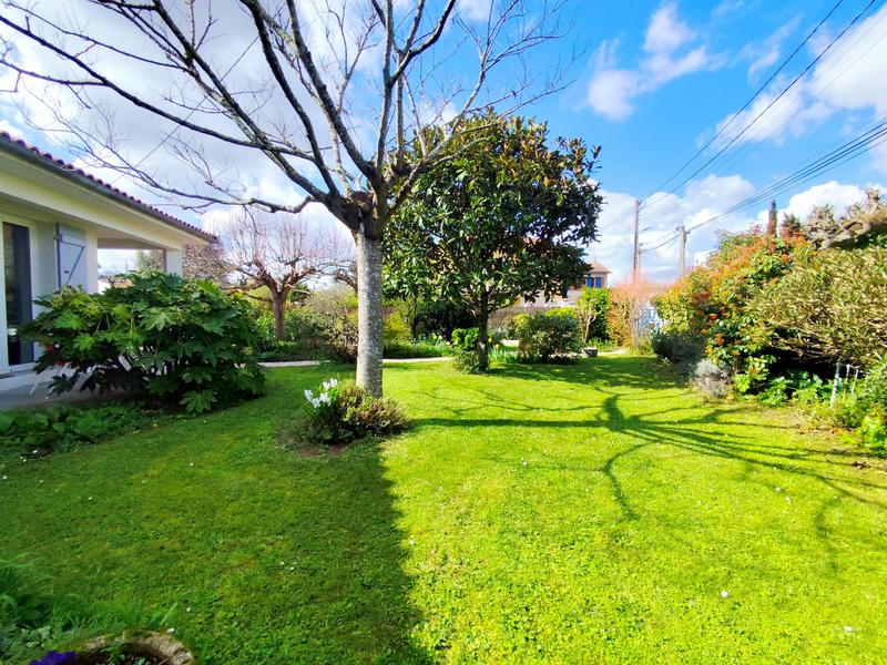 Maison traditionnelle - 90 m² - 4 pièces