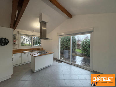 Maison - 121 m² - 5 pièces