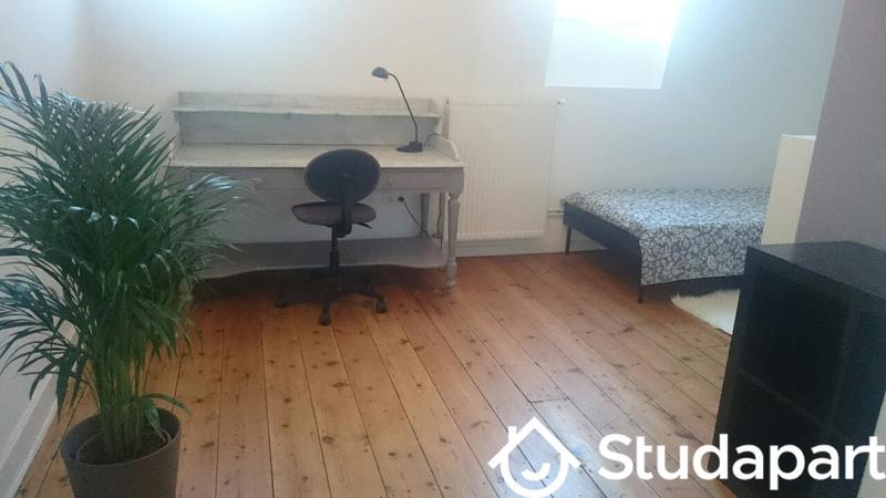 Chambre - 13 m² - 1 pièce