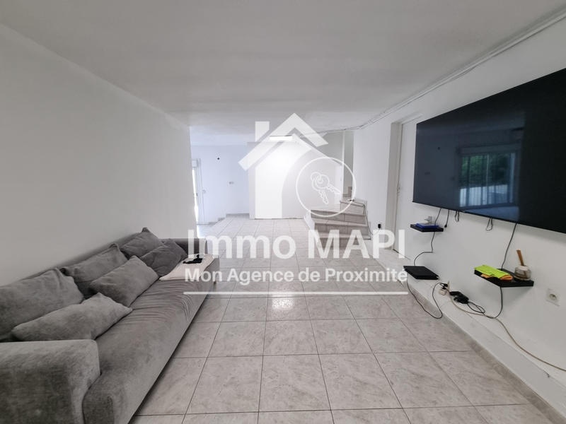 Maison - 245 m² - 6 pièces