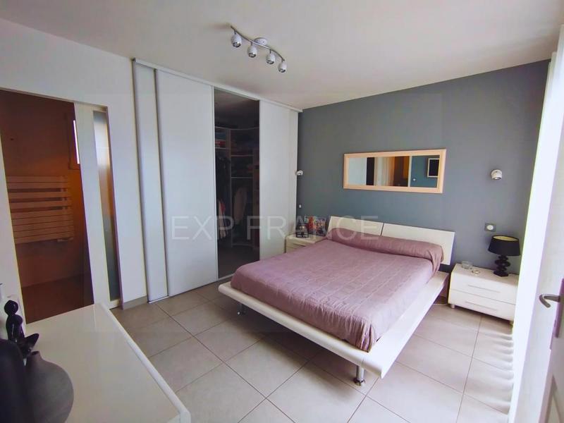 Maison - 254 m² - 10 pièces