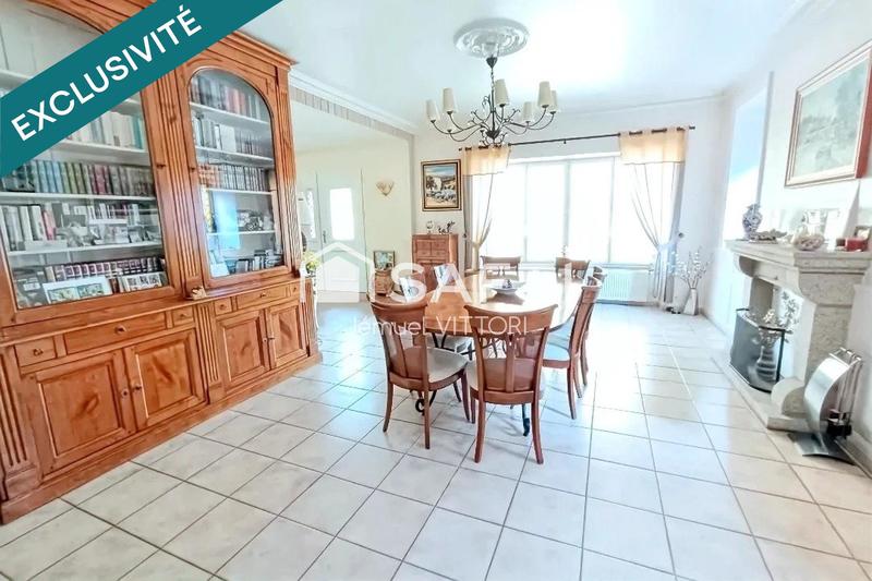 Maison - 250 m² - 9 pièces