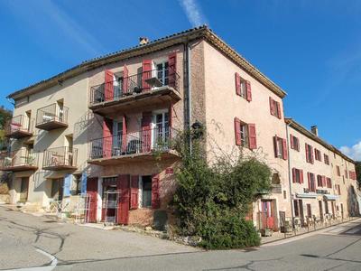 Maison de village - 179 m² - 7 pièces