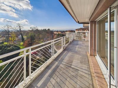 Appartement - 152 m² - 4 pièces