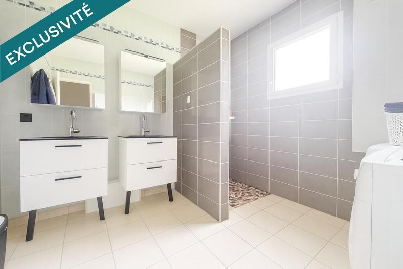 Maison - 263 m² - 9 pièces