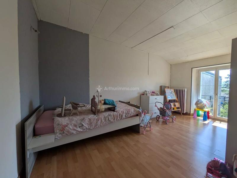 Appartement - 210 m² - 6 pièces