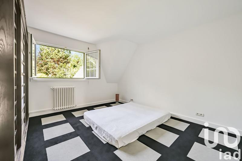 Maison - 250 m² - 10 pièces