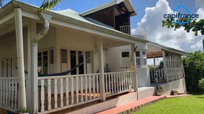 Pavillon - 190 m² - 7 pièces