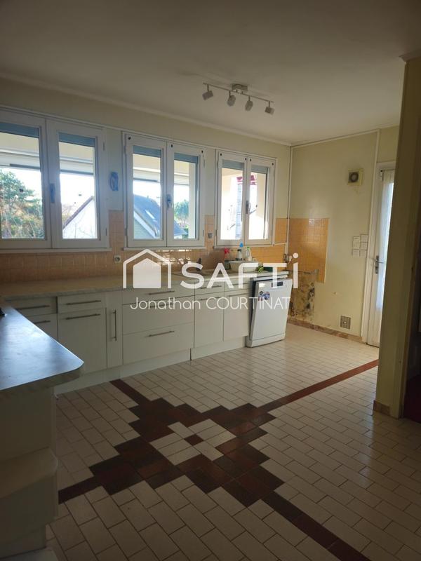 Maison - 160 m² - 8 pièces