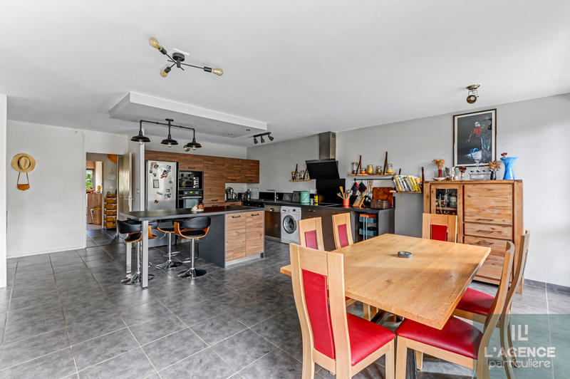 Appartement - 99 m² - 3 pièces