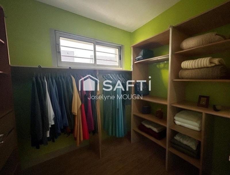 Maison - 200 m² - 7 pièces