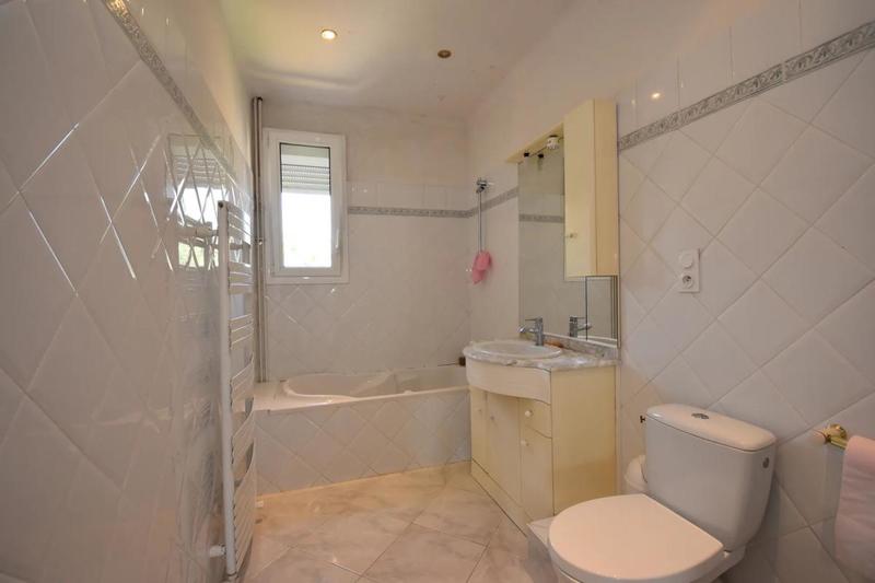 Maison - 144 m² - 5 pièces