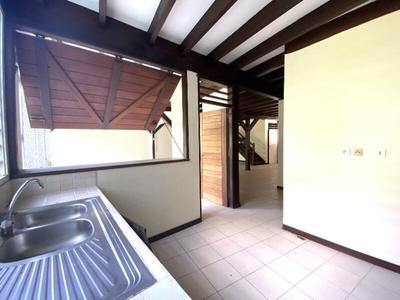 Maison - 150 m² - 5 pièces