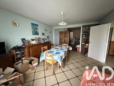 Maison - 92 m² - 5 pièces